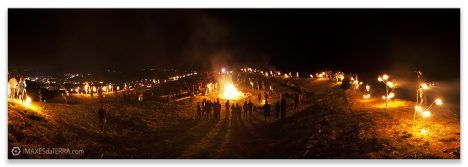 Comprar fotografía Fiestas de Galicia Castro Landin Cuntis Pontevedra Solsticio Noche de San Juan Ritual Gallego Decoración